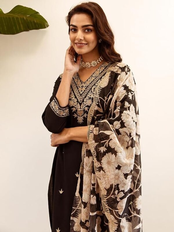 Women's Rayon Embroidered Straight Kurta - Image 3