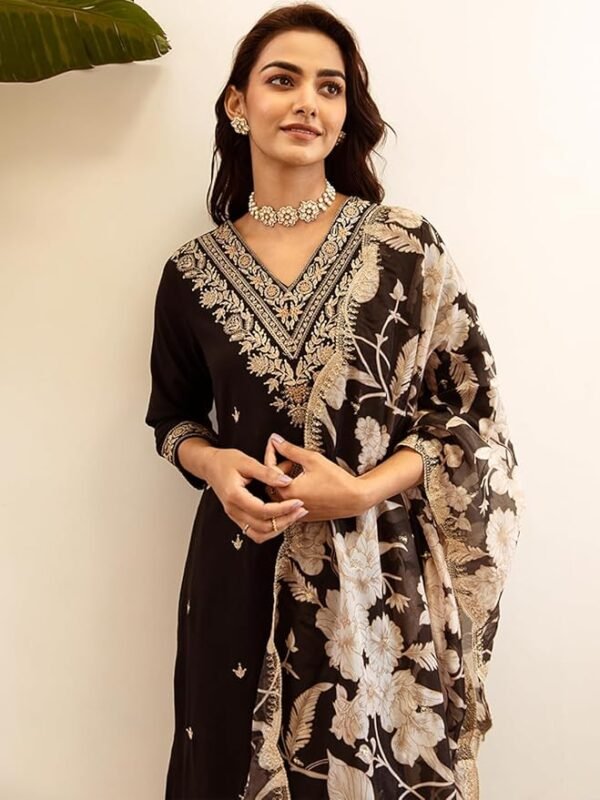 Women's Rayon Embroidered Straight Kurta - Image 5